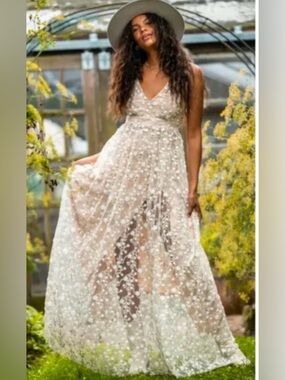 Altar’d State Maxi Dress Ivory Caledonia Strappy Floral Overlay Womens Size M